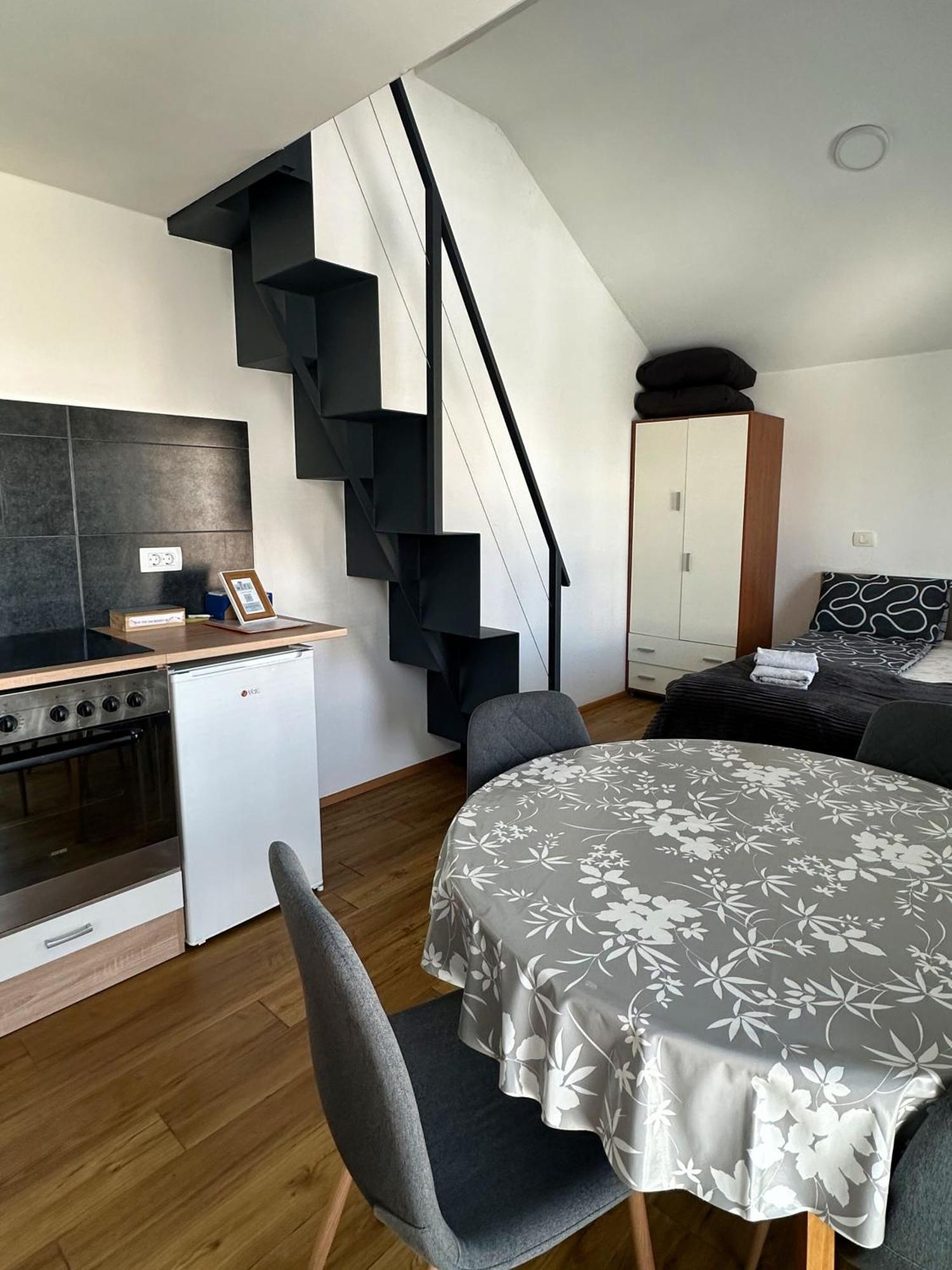 Berni Apartment *